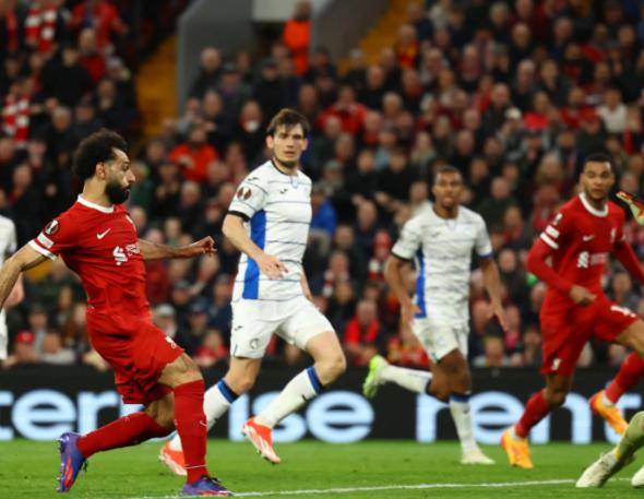 皇马的最大危机出现,国家德比胜利代价惨重,阿诺德能否扛起右路大旗?